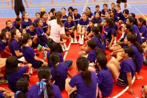 Gobierno Municipal recibe a Jr. NBA para clínica deportiva femenil en el Polideportivo Xonaca