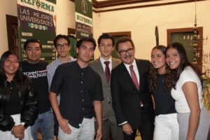 Democratiza el diálogo político: Senador Ignacio Mier acerca el quehacer legislativo a futuros juristas en la Escuela Libre de Derecho de Puebla